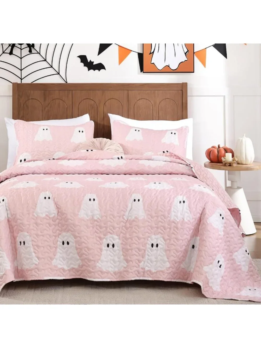 Spooky Pink Halloween Quilt Set - Queen Size Ghost Bedspread & 3-Piece Bedding